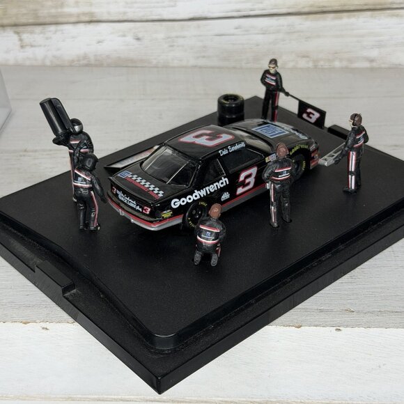 Racing Champions Dale Earnhardt #3 NASCAR 1:43 Diecast Pit Stop Showcase - Picture 9 of 11
